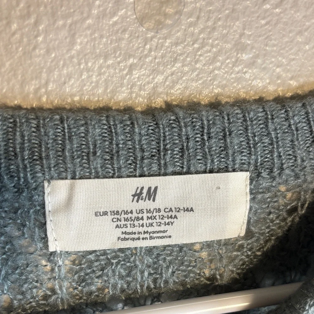 H&M Sage Green Lace Knit Crewneck Sweater -214sku